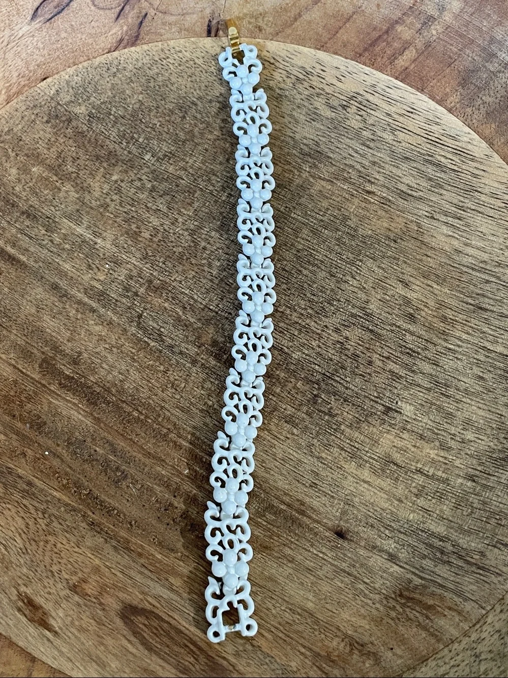Trifari White Enamel Filigree Link Bracelet Gold Tone Scrollwork Vintage Signed
